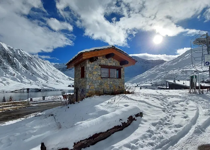 Apartment Les Pistes - Lavachet-2 By Interhome