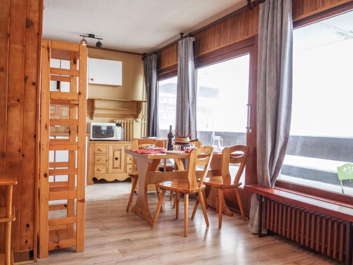 Apartment Apartment Les Pistes - Lavachet-2 By Interhome Tignes