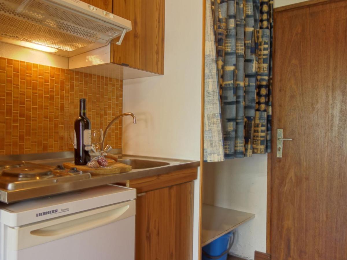 Apartment Les Pistes - Lavachet-2 By Interhome *